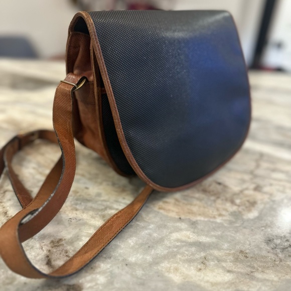 Bottega Veneta Handbags - Gorgeous EUC vintage authentic Bottega Venetta crossbody bag